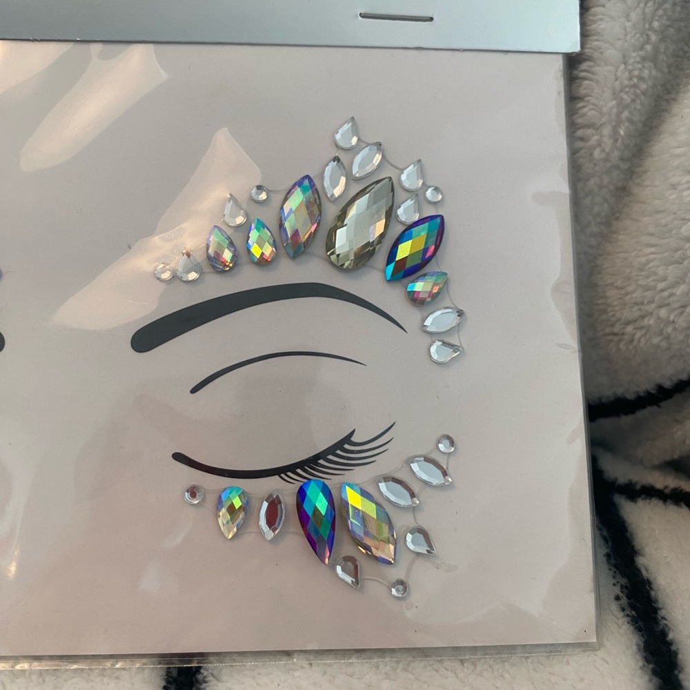 Face Gems - Picture 4 of 7